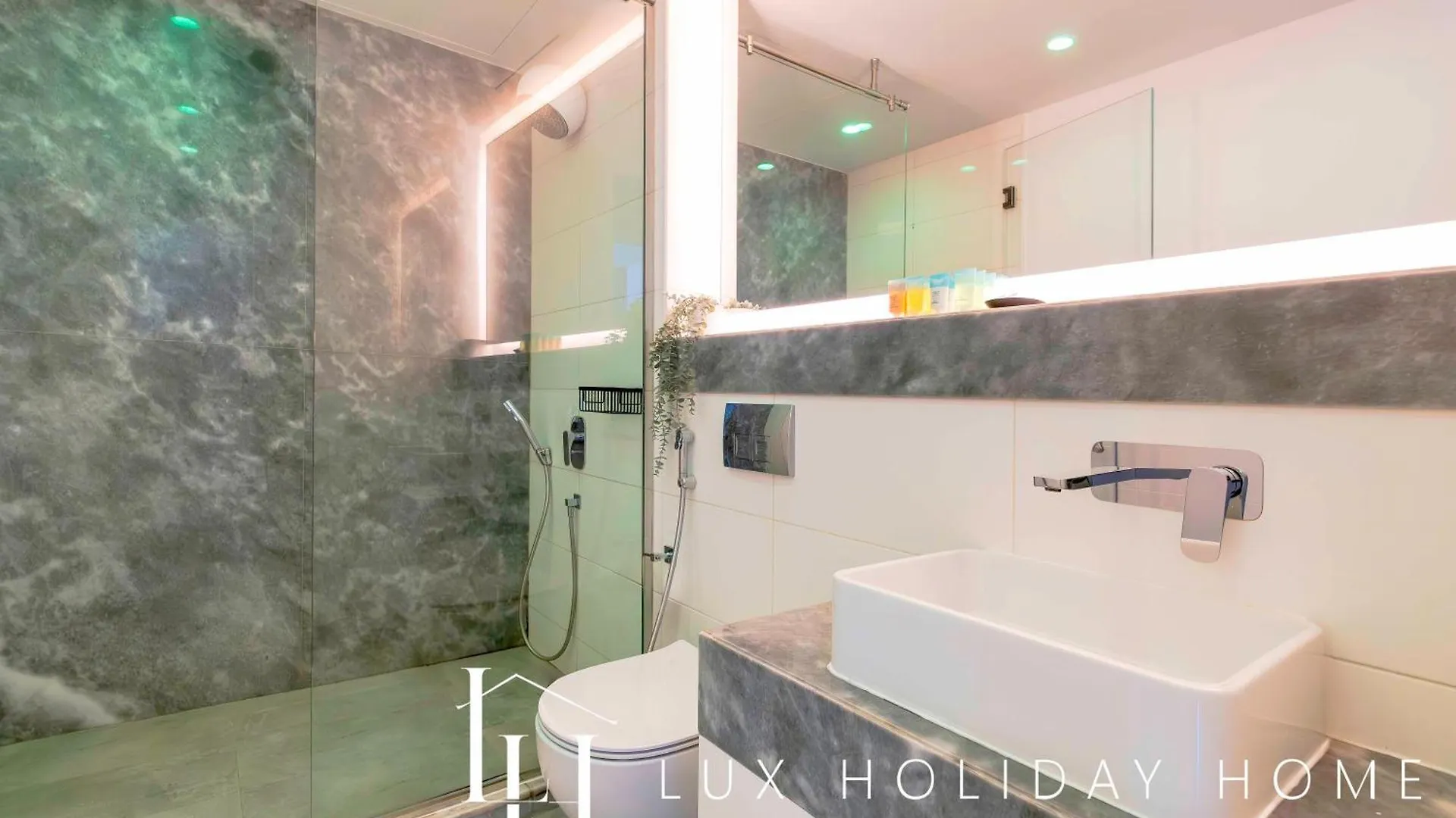 Apartment Lux The Pad Executive Suite Burj Khalifa View 2 Dubai United Arab Emirates